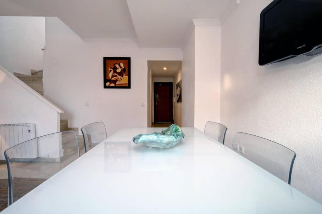 Апартаменти Duplex Con Vistas Al Mar Ла-Лінеа-де-ла-Консепсьйон Екстер'єр фото